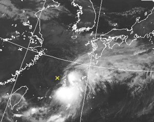 衰弱中の台風13号(赤外衛星画像04:30 気象庁HP)