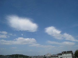 ケバケバ雲