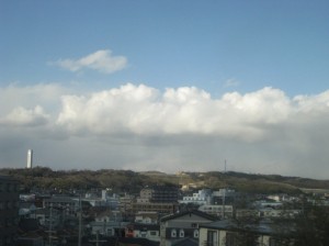 六甲山地の壁雲(神戸市内から)