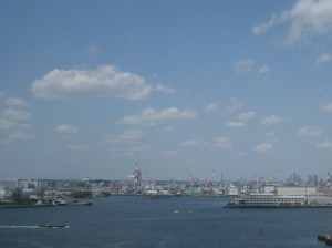 晴天の横浜港