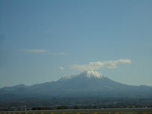 雪をまとう鳥取大山