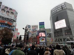 曇り空でひんやり (渋谷駅前)