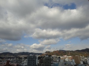 寒気により湧く積雲 (広島市内)