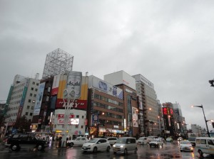札幌すすきの　雨模様