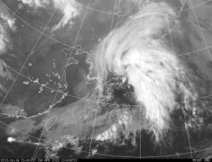 発達した雨雲　(気象庁HP 赤外衛星 21:00)