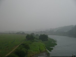 ゲリラ豪雨中 (多摩川)