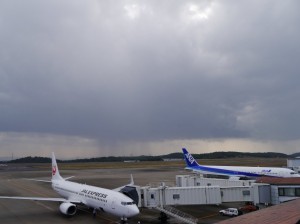 北の方はシグレ気味 (岡山空港)