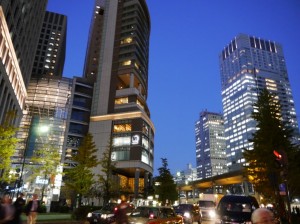 東京駅丸の内の夜景