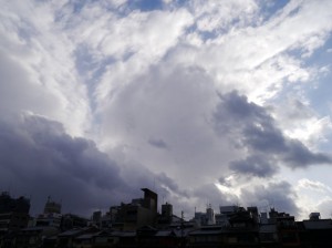 寒気の雲 (京都 鴨川)