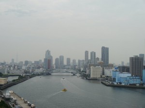 薄曇り (東京竹島埠頭)