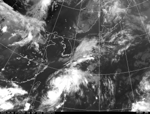 ライン状に雨雲発達 (赤外衛星 17:00)