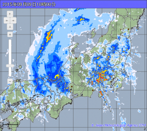 台風周辺部で強雨