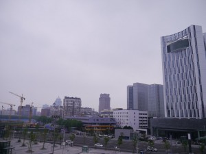 寧波市内は曇り空