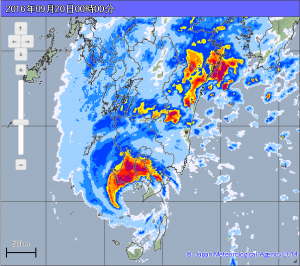 台風中心の発達した雨雲